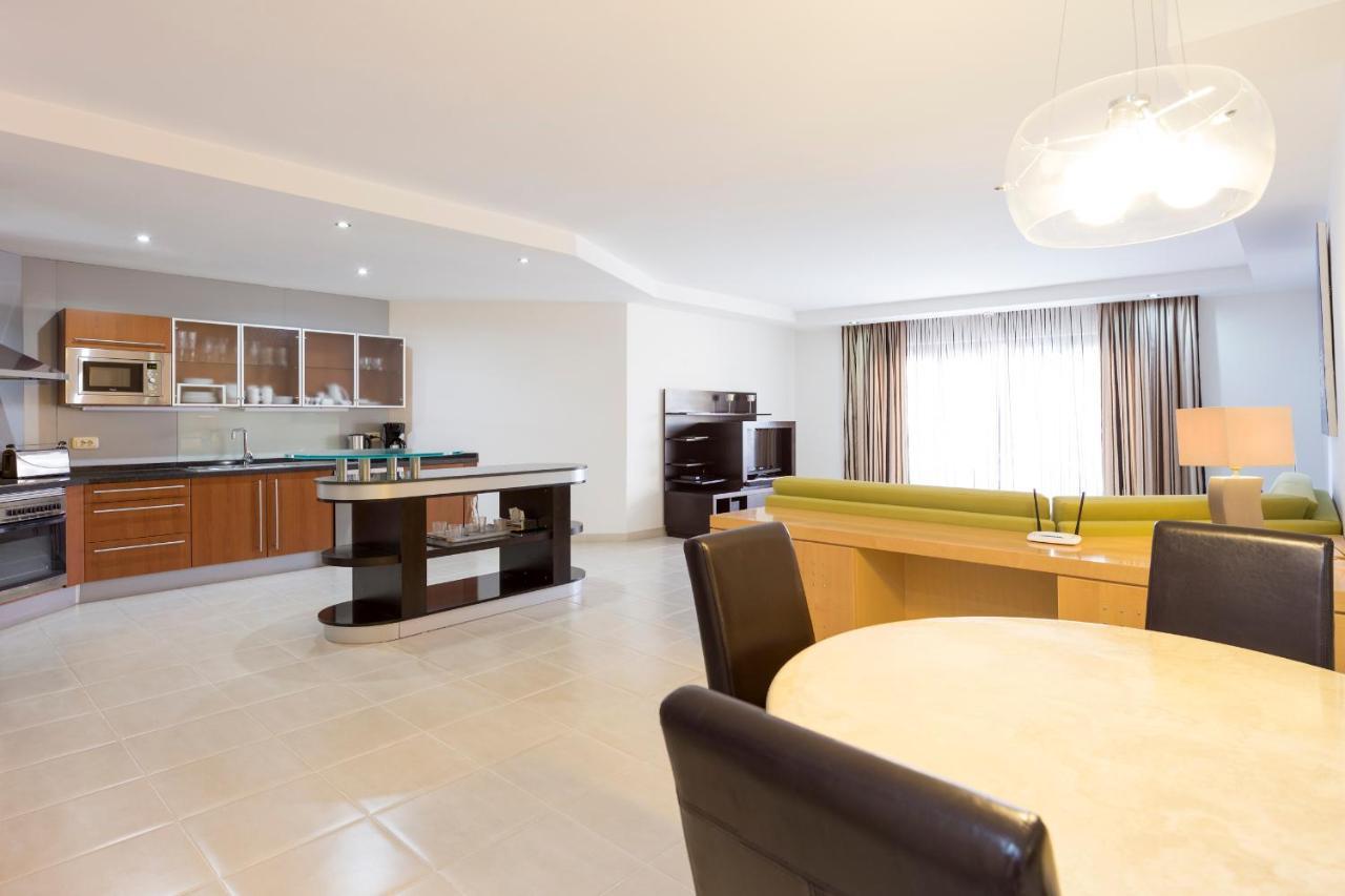 Atlas Suites Tenerife By Enjoyahome Los Cristianos  Eksteriør billede